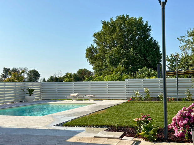 <a href="/collections/recinzioni-modulari-steccato-simetrica" target="_blank" title="Steccato SIMETRICA">Simetrica</a>