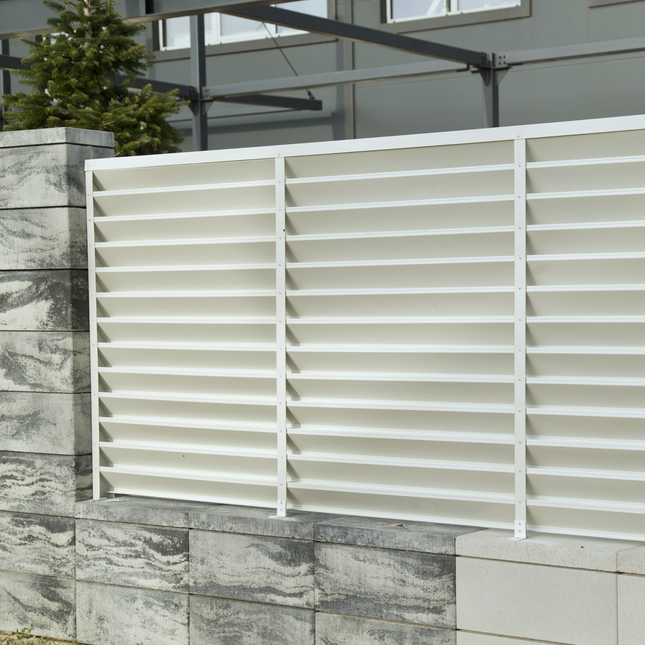 dettaglio retro del pannello frangivista ATLAS bianco 