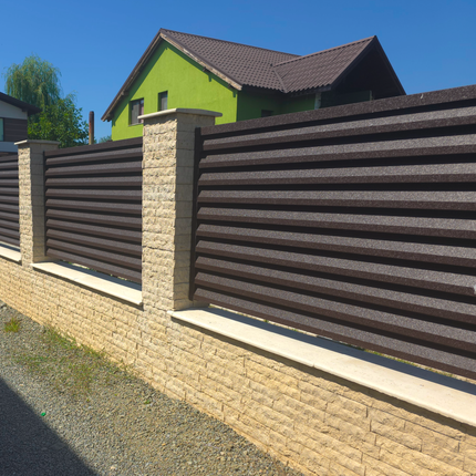 installazione di esempio pannelli frangivista per giardini esterni