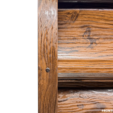 dettaglio pannello frangivista colore effetto legno scuro in acciaio