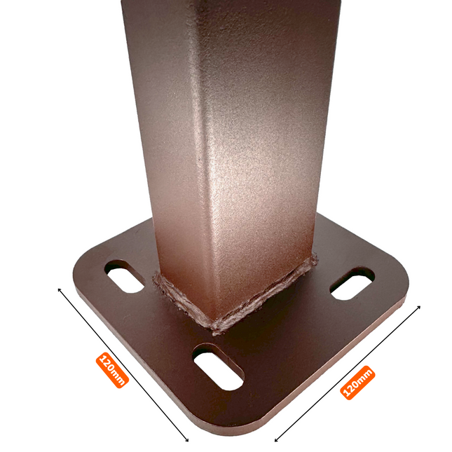 dettaglio della base del pilone con base saldata in acciaio zincato