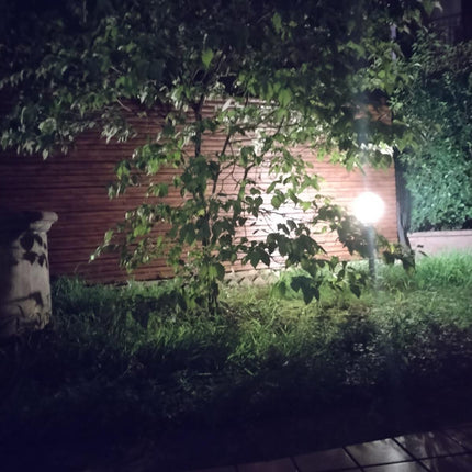 recinzione-modulare-simetrica-colore-mogano-effetto-mat-installazione-su-giardino