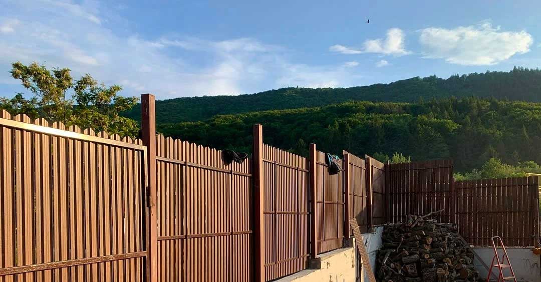 Recinzione Modulare | Steccato TISA | Mogano | Effetto Legno Doppio | IN ACCIAIO ZINCATO
